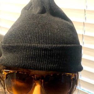 WOMEN’S Black WINTERPLACE  BEANIE  HAT Size One